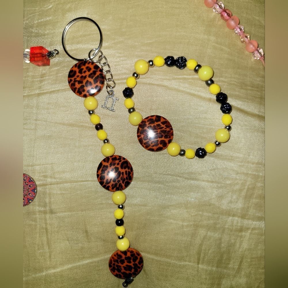 Key chain - Picture 12 of 15